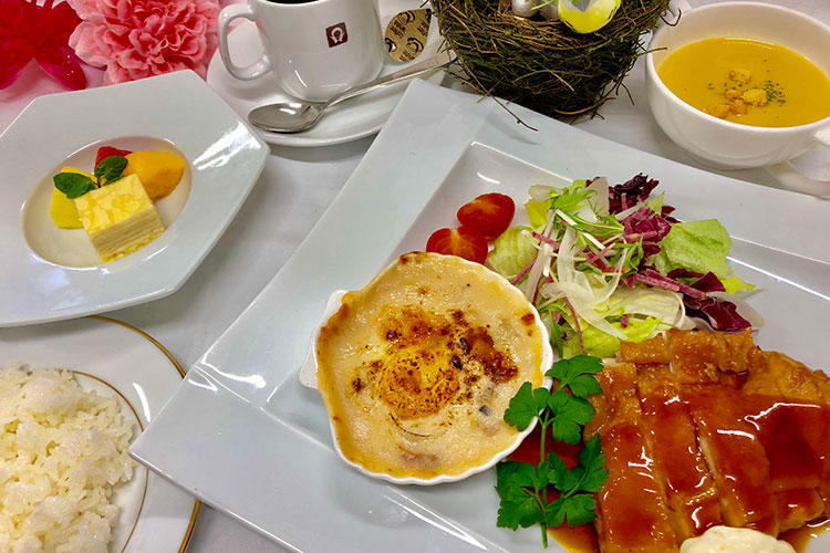 津山鶴山ホテル